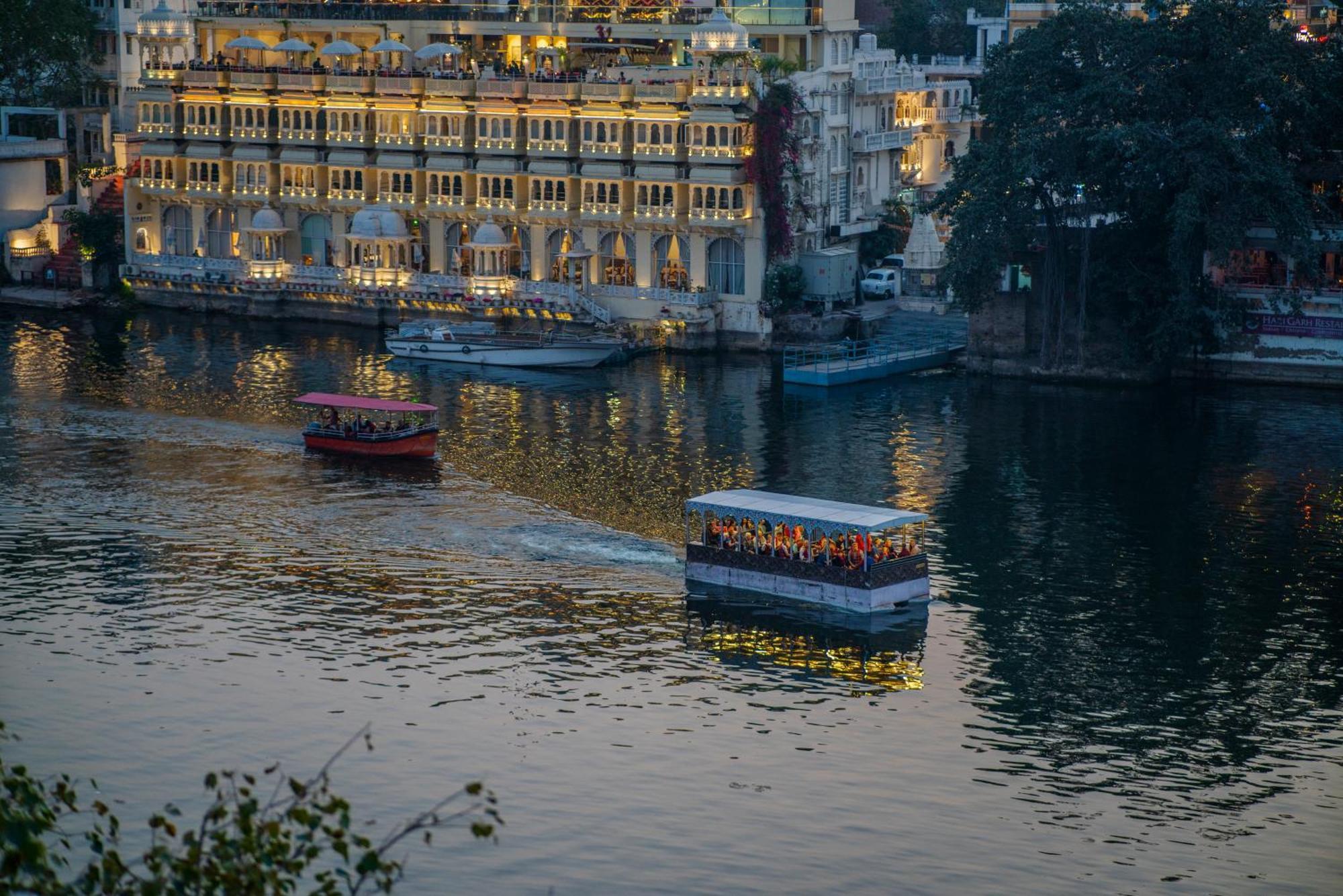 Dera Pichola- A Lake Facing Boutique Hotel Udaipur Exterior foto